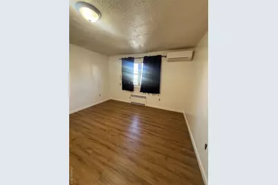 849 E 221st Street, Bronx, NY 10467 - Photo 9