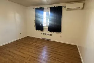 849 E 221st St, Bronx, NY 10467 - Photo 9