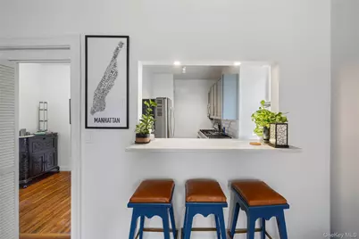 2199 Holland Avenue #5P, Bronx, NY 10462 - Photo 3