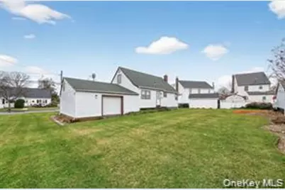 400 Foch Boulevard, Mineola, NY 11501 - Photo 3