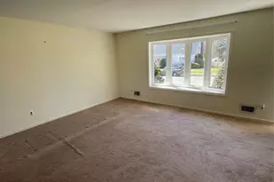 400 Foch Blvd, Mineola, NY 11501 - Photo 5