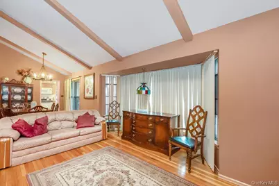 15 Elaine Place, Plainview, NY 11803 - Photo 7