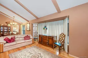 15 Elaine Pl, Plainview, NY 11803 - Photo 7