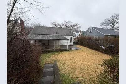 207 Morsemere Avenue, Yonkers, NY 10703 - Photo 29