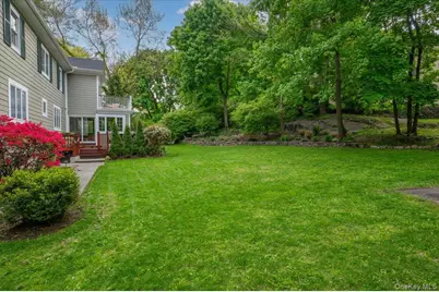 199 Hickory Grove Drive E, Larchmont, NY 10538 - Photo 5