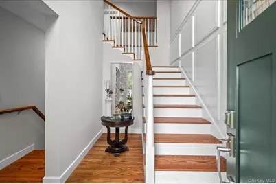 199 Hickory Grove Drive E, Larchmont, NY 10538 - Photo 11
