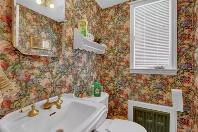 121 6th Street, Hicksville, NY 11801 - Photo 13