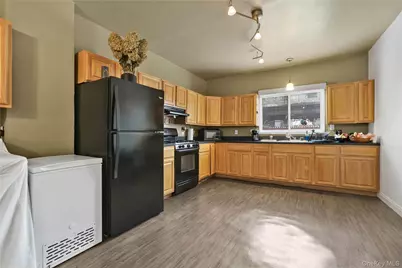 152 Miller Avenue, Brooklyn, NY 11207 - Photo 3