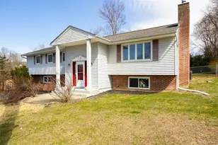 137 Simone Dr, Poughkeepsie, NY 12603 - Photo 3