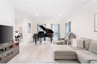 7 Framingham Lane, Shoreham, NY 11786 - Photo 13