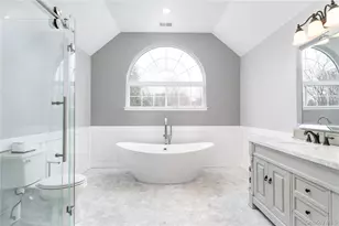 7 Framingham Ln, Shoreham, NY 11786 - Photo 23