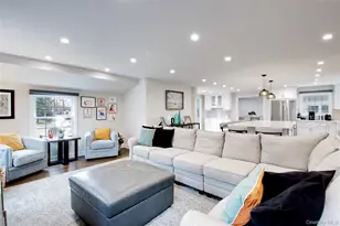 109 Country Club Dr, Port Washington, NY 11050 - Photo 13