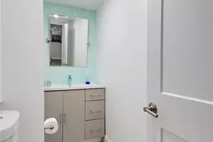 109 Country Club Dr, Port Washington, NY 11050 - Photo 23