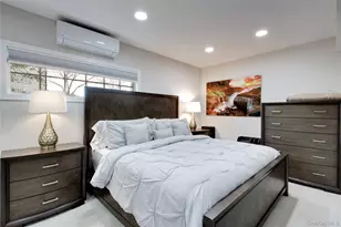 109 Country Club Dr, Port Washington, NY 11050 - Photo 21