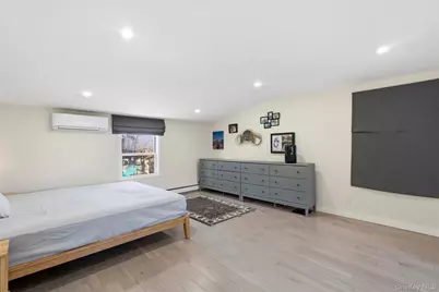 25 Leonard Road, Syosset, NY 11791 - Photo 19