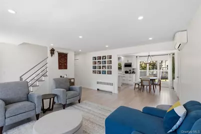 25 Leonard Road, Syosset, NY 11791 - Photo 3