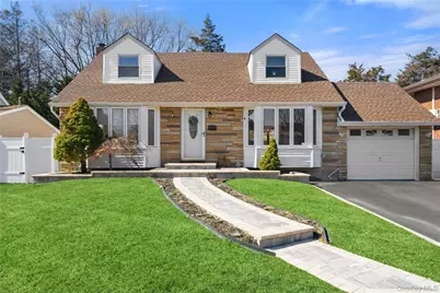 25 Leonard Road, Syosset, NY 11791 - Photo 1