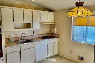 20 Catherine Dr, Selden, NY 11784 - Photo 7