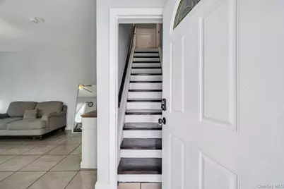 60 Herbert Herbert Avenue, Elmont, NY 11003 - Photo 17