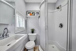 60 Herbert Herbert Ave, Elmont, NY 11003 - Photo 37