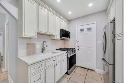 60 Herbert Herbert Avenue, Elmont, NY 11003 - Photo 27