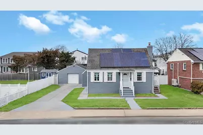 60 Herbert Herbert Avenue, Elmont, NY 11003 - Photo 7