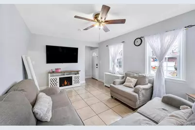 60 Herbert Herbert Avenue, Elmont, NY 11003 - Photo 19