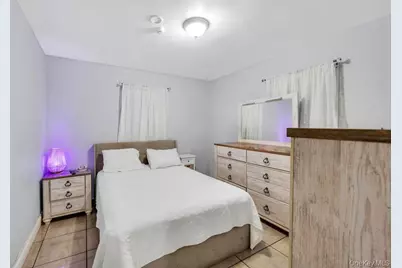 60 Herbert Herbert Avenue, Elmont, NY 11003 - Photo 29