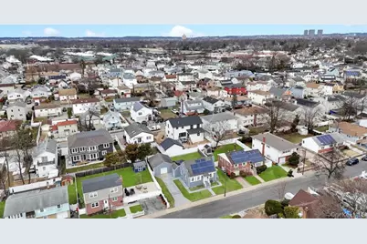 60 Herbert Herbert Avenue, Elmont, NY 11003 - Photo 11