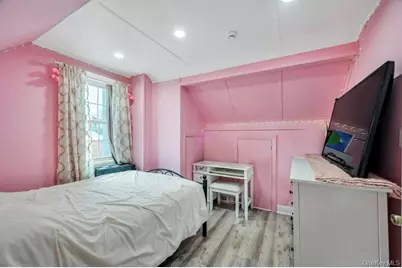 60 Herbert Herbert Avenue, Elmont, NY 11003 - Photo 31