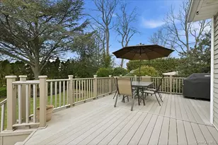 19 Keswick Ln, Plainview, NY 11803 - Photo 41