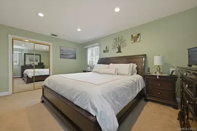 19 Keswick Lane, Plainview, NY 11803 - Photo 27