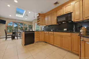 19 Keswick Ln, Plainview, NY 11803 - Photo 21