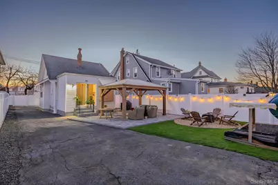 251 Forest Avenue, Lynbrook, NY 11563 - Photo 5