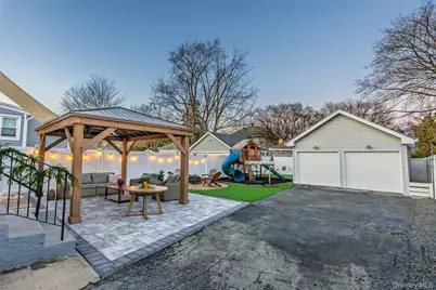 251 Forest Avenue, Lynbrook, NY 11563 - Photo 3