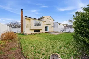 3641 Bertha Dr, Baldwin, NY 11510 - Photo 5