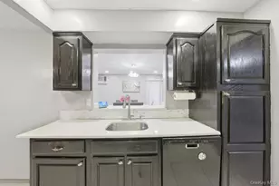 3641 Bertha Dr, Baldwin, NY 11510 - Photo 11