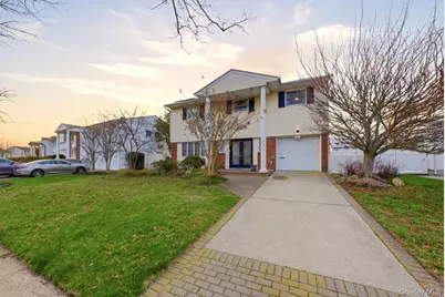 3641 Bertha Drive, Baldwin, NY 11510 - Photo 3