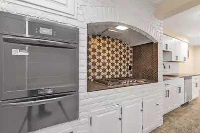 295 Plain Court #RIGHT, Franklin Square, NY 11010 - Photo 7