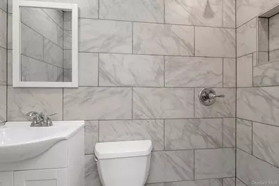 295 Plain Court #RIGHT, Franklin Square, NY 11010 - Photo 15