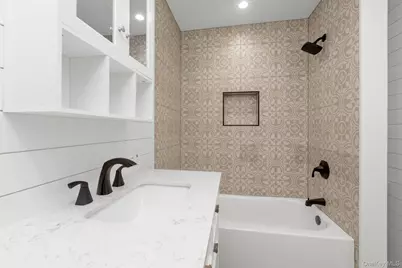 295 Plain Court #RIGHT, Franklin Square, NY 11010 - Photo 11