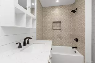 295 Plain Ct, Franklin Square, NY 11010 - Photo 11