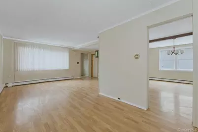 85 Spencer Avenue, Lynbrook, NY 11563 - Photo 7