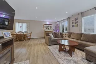 85 Spencer Ave, Lynbrook, NY 11563 - Photo 19