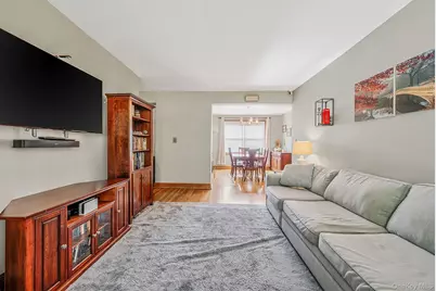 16 Edwards Street #3G, Roslyn Heights, NY 11577 - Photo 9