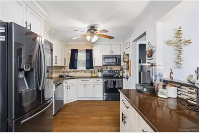 58 Pentmoor Drive, Mastic, NY 11950 - Photo 11