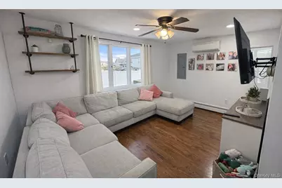 611 West Road, Broad Channel, NY 11693 - Photo 3