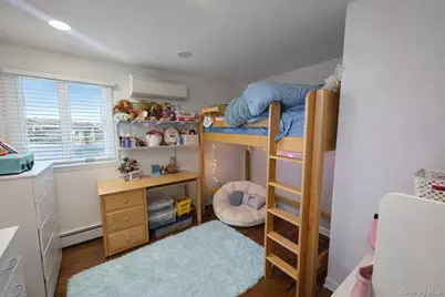 611 West Road, Broad Channel, NY 11693 - Photo 5