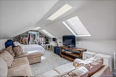 70 Magnolia Avenue, Garden City, NY 11530 - Photo 25