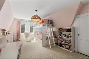 70 Magnolia Ave, Garden City, NY 11530 - Photo 19